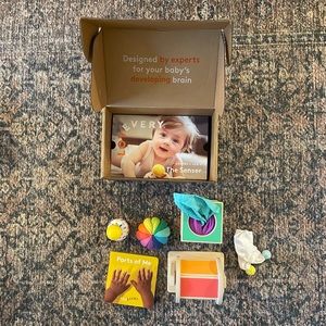 Lovevery complete set the Senser kit 5-6 months